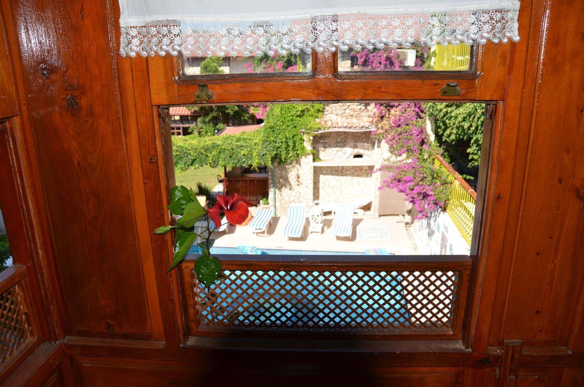 Otel Lale Park 2*